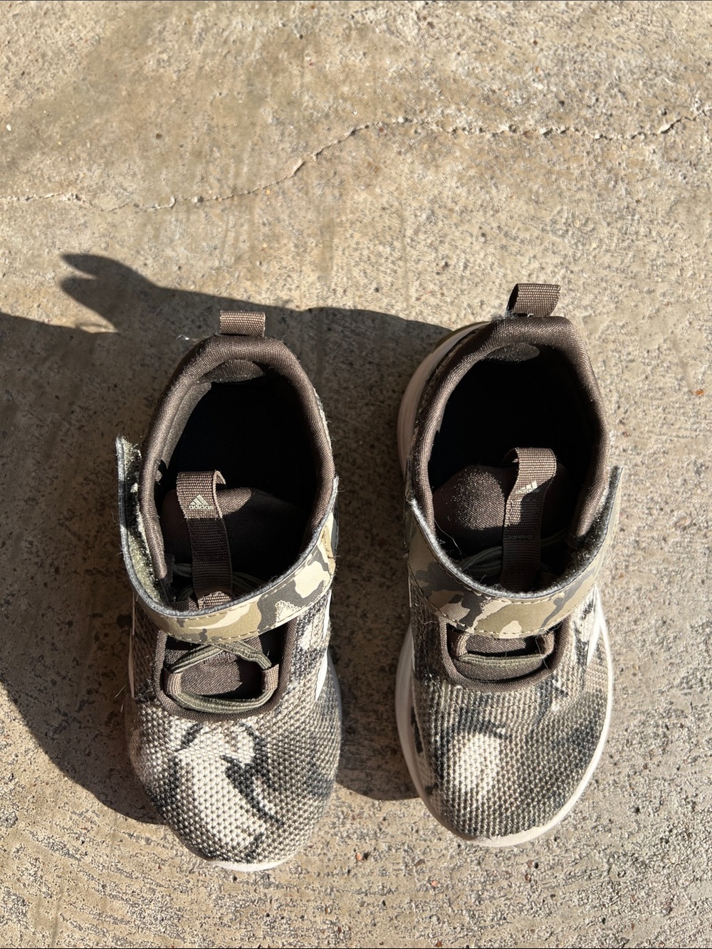 adidas Kids Camo Velcro Sneakers - Olive and White - Picture 5 of 5